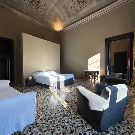Palazzo Del Settecento Apartment ราเวนนา ภายนอก รูปภาพ