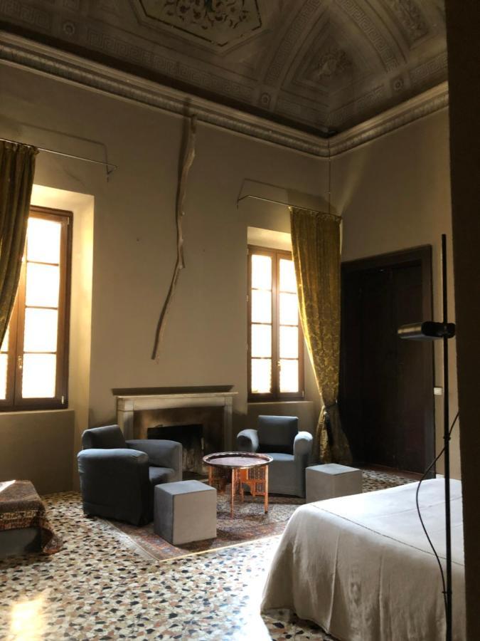 Palazzo Del Settecento Apartment ราเวนนา ภายนอก รูปภาพ